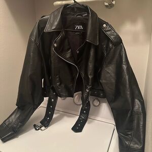 Zara Black cropped Leather Jacket for Women